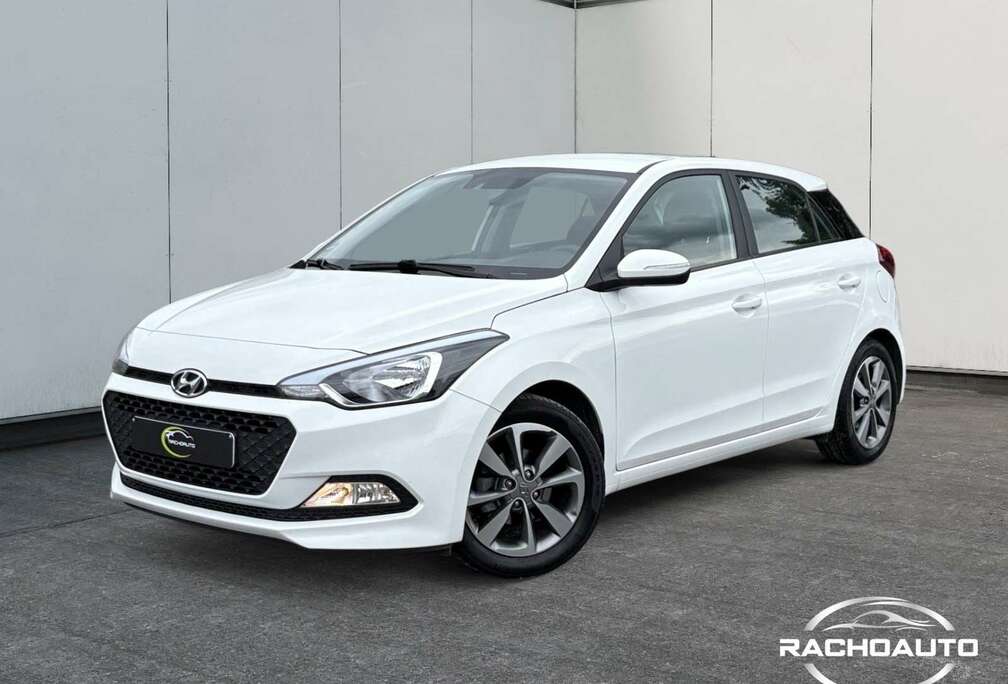 Hyundai i20 1.2i / GARANTIE / NAVI / AIRCO / LED /