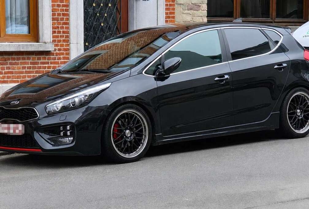 Kia GT 1.6 T-GDi Sense