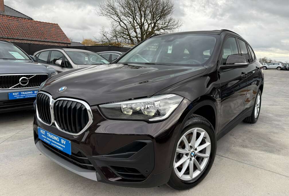 BMW 1.5i AUTOMAAT NAVI OPENDAK ZWART LEDER LED TREKHK