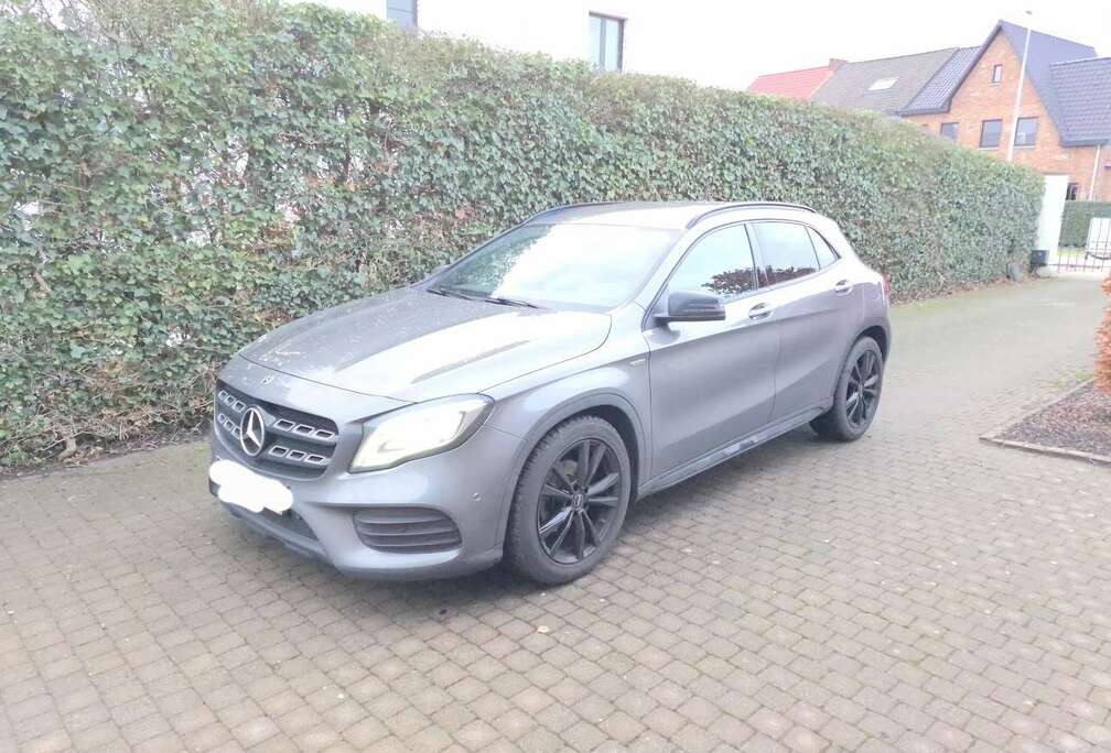 Mercedes-Benz GLA 180 7G-DCT AMG Line