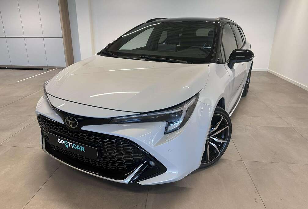 Toyota 2.0 MILD Hybrid GR Sport e-CVT