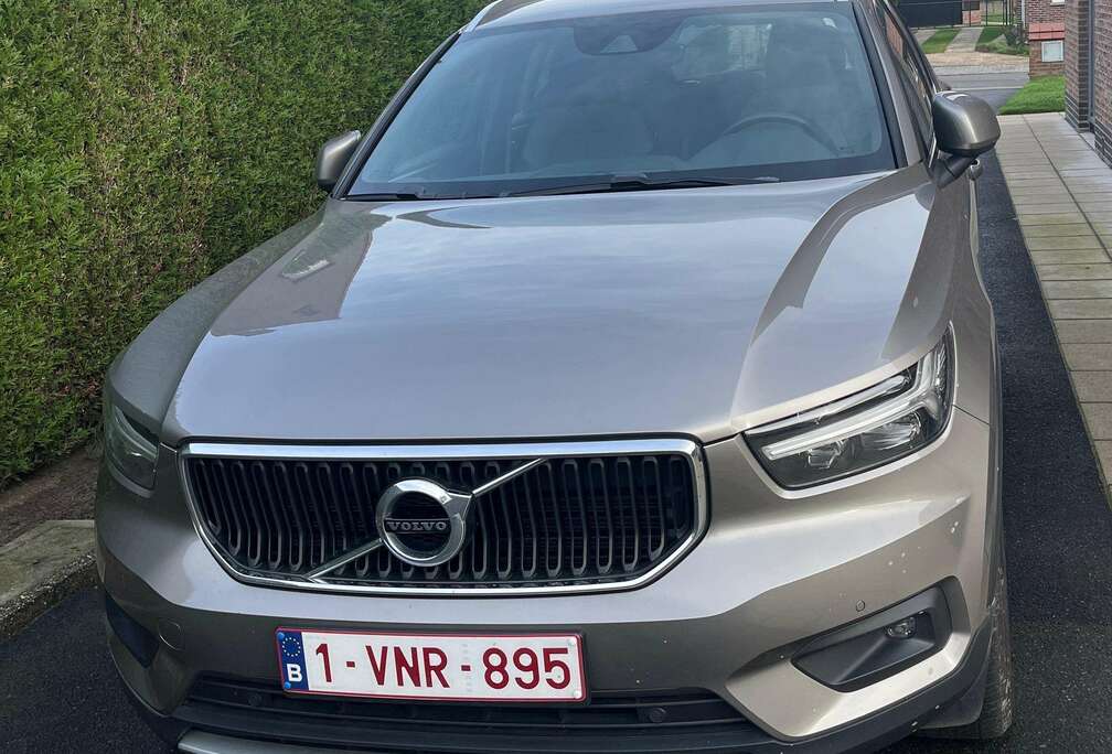 Volvo XC40 T3 Geartronic Momentum Pro