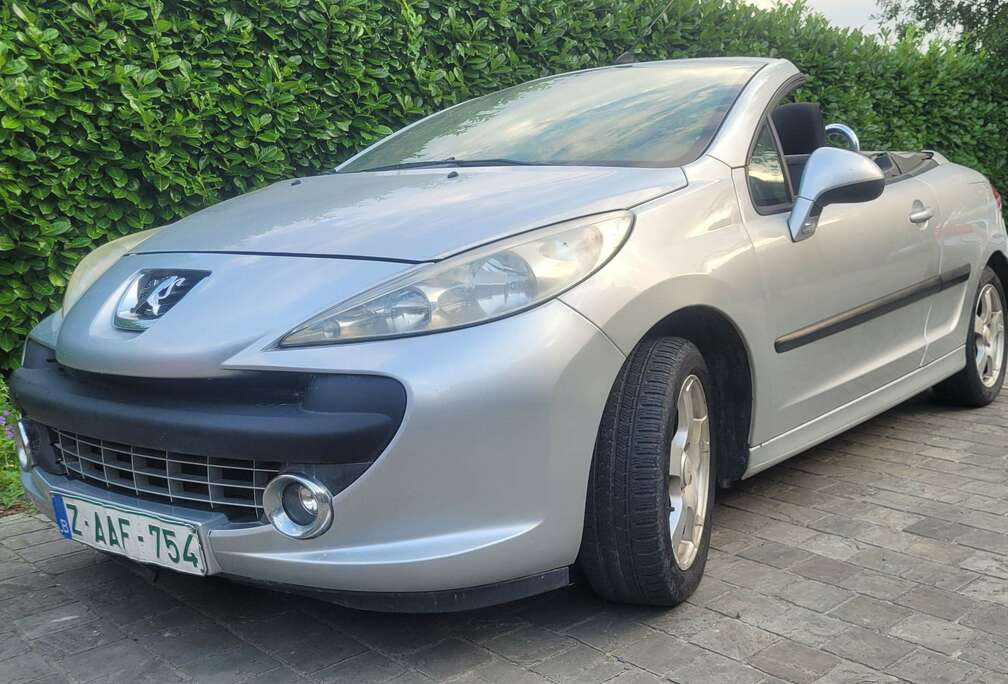 Peugeot CABRIO 1.6i AIRCO 123000km 2008  EERST LEZEN