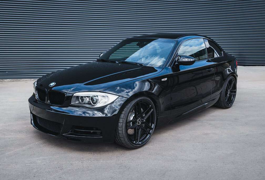 BMW BMW 135i Remise à neuf entièrement