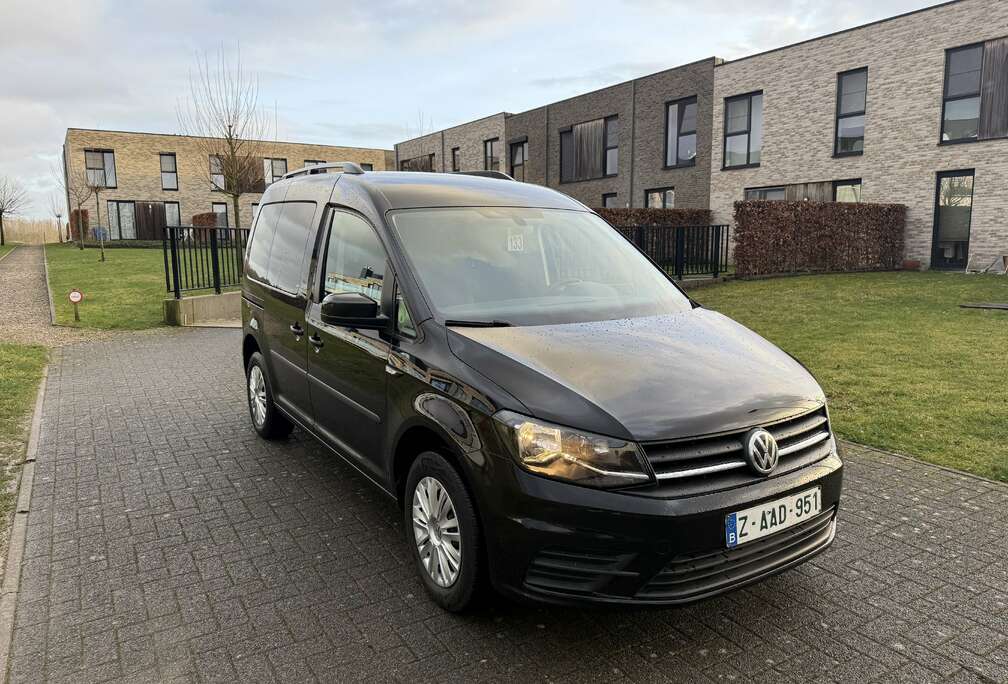 Volkswagen Caddy 2.0 TDi SCR Dark