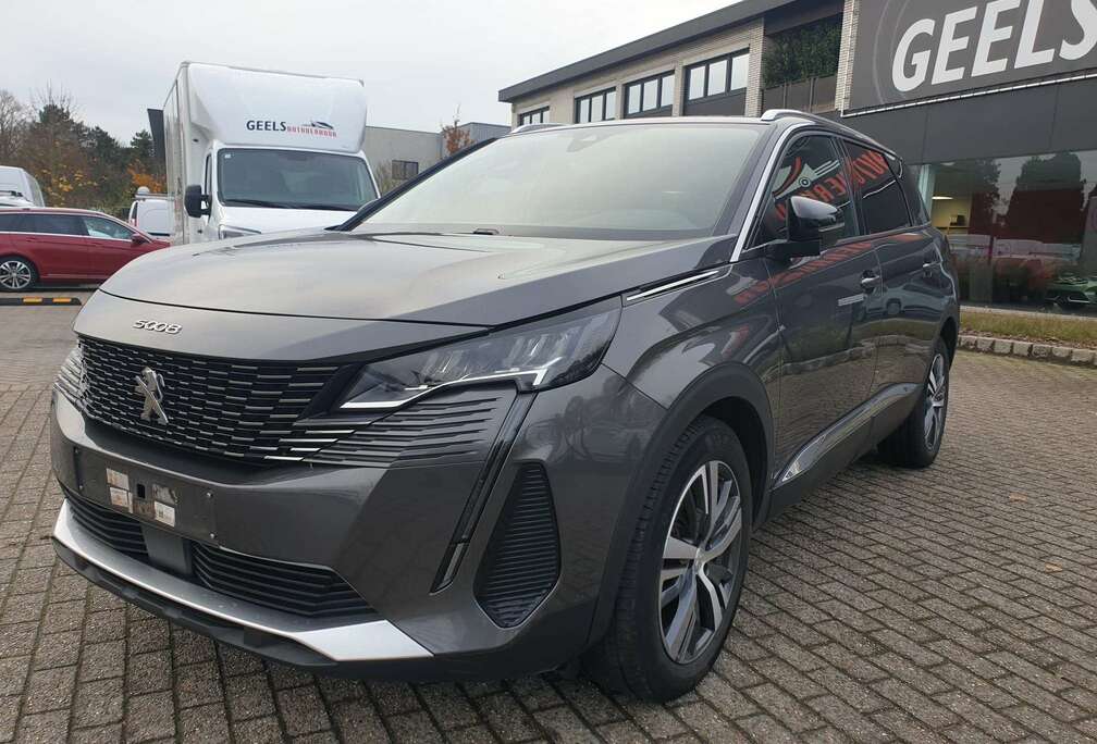 Peugeot 1.2 PureTech Allure / 7 zitplaatsen / 12m garantie