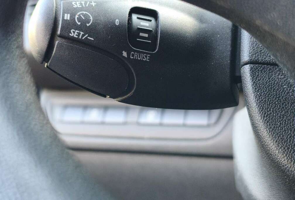 Peugeot 1.2 PureTech 68ch BVM5 Access