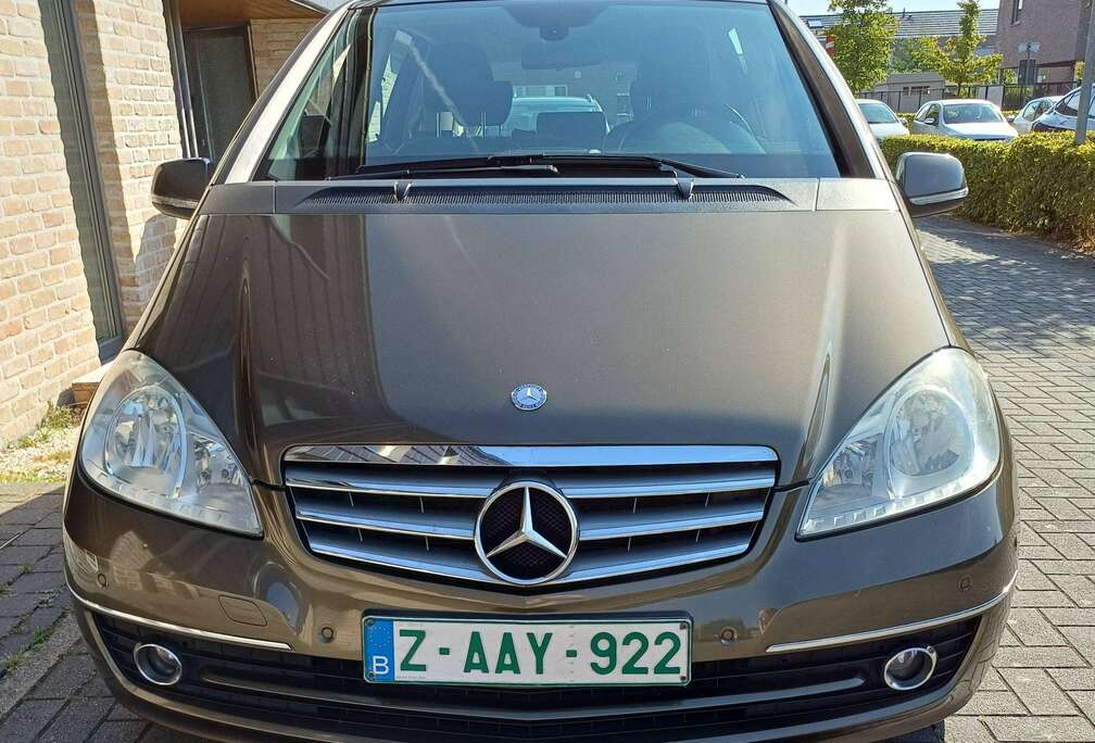 Mercedes-Benz A 150 BlueEFFICIENCY Elegance