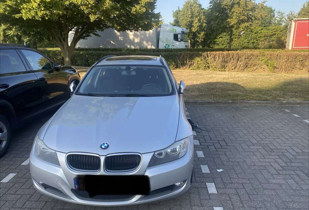 BMW Touring 320iA