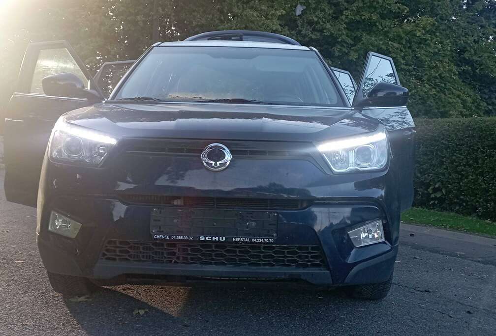 SsangYong Tivoli 1.6 e-XDi 2WD Sapphire ISG