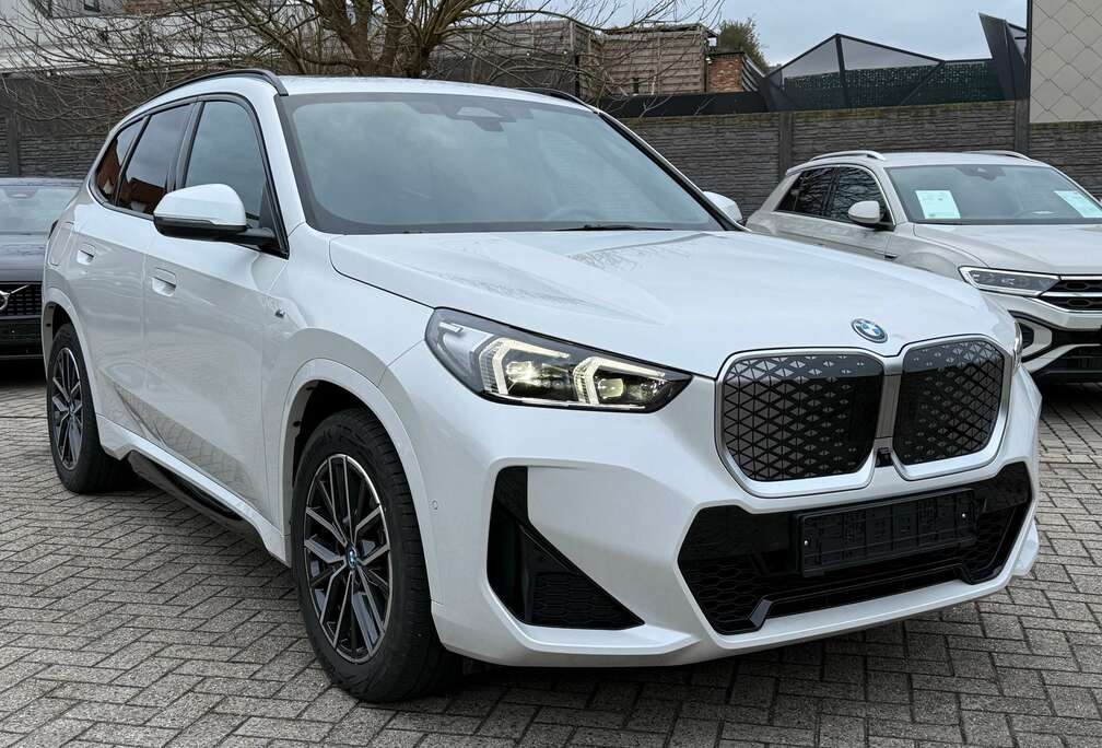 BMW iX1 eDrive20 M Sportpakket \