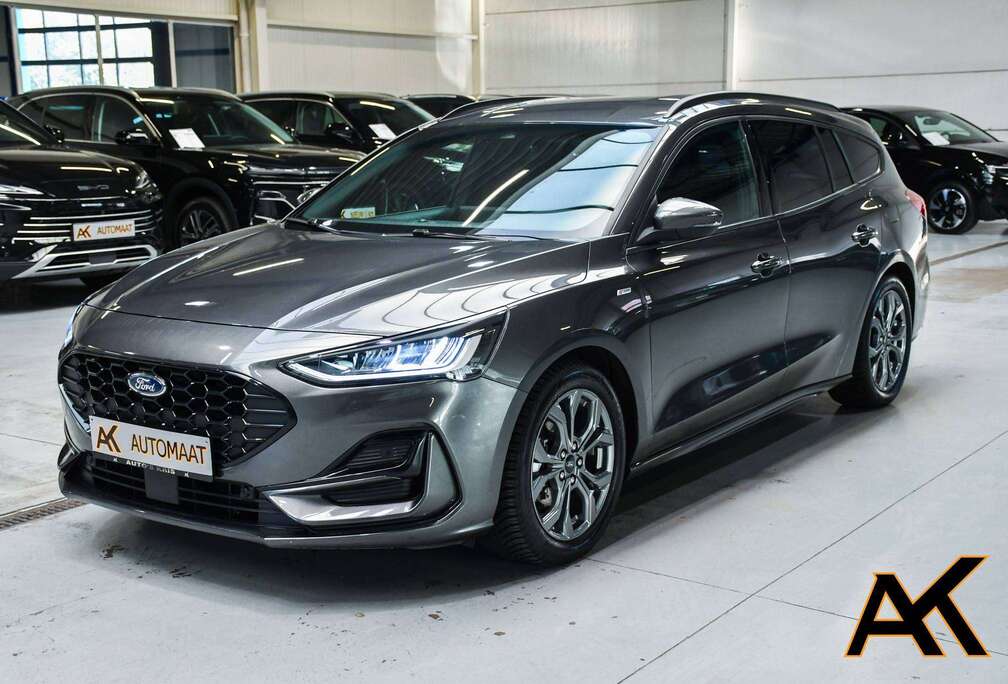 Ford ST-Line Focus Clipper 1.0 EcoBoost MHEV - NAVIGATIE / CAMERA / SMARTLINK / ACC / BLIS / PDC