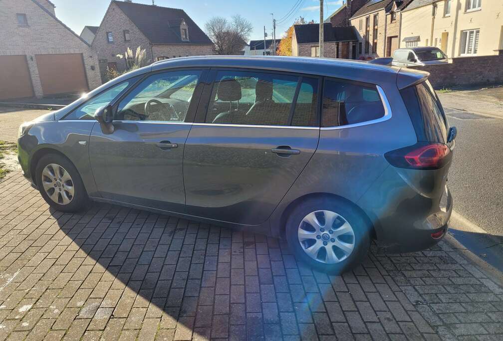 Opel Zafira 1.4 Turbo Cosmo