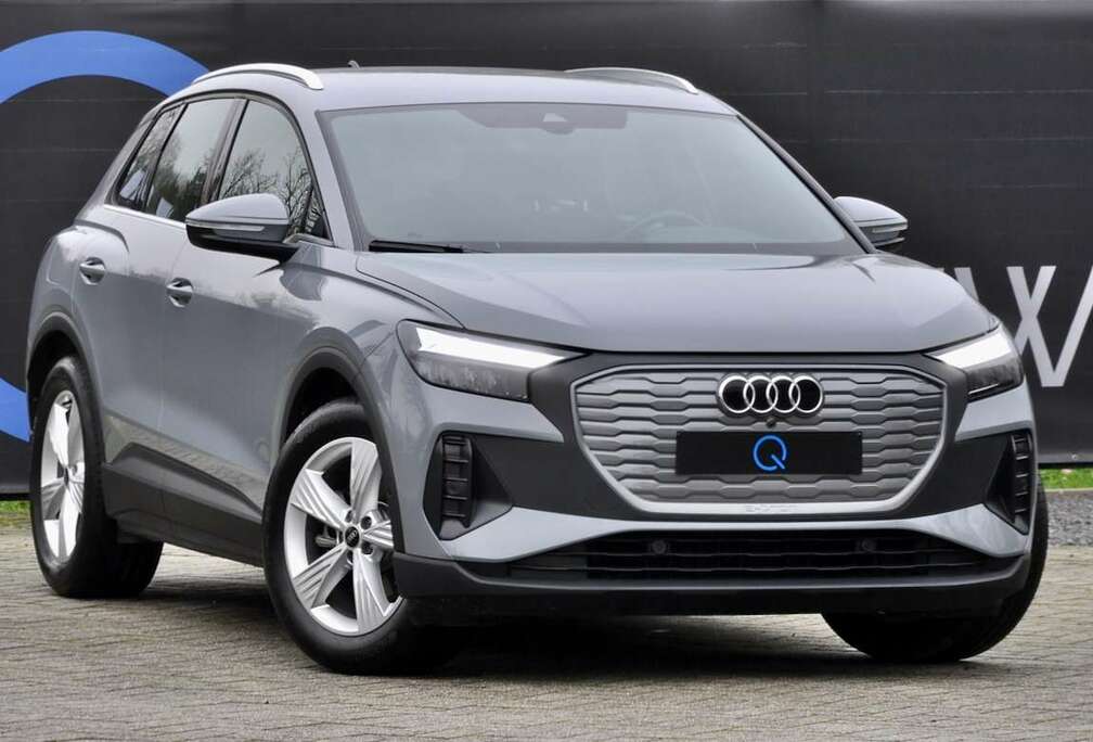 Audi Q4 35 ETRON CARPLAY CAMERA ZETELVER. ELEK KOFFER
