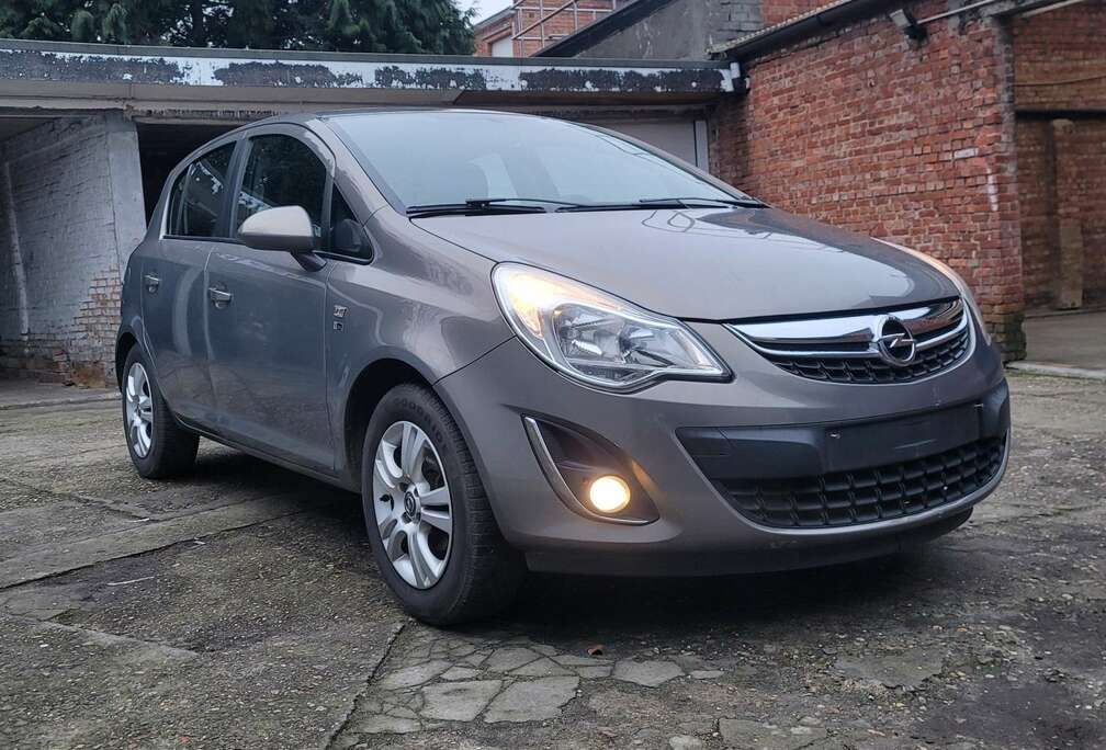 Opel 1.0i Essentia