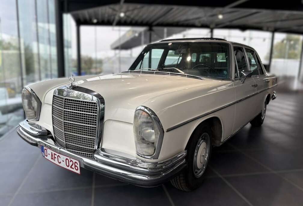 Mercedes-Benz SE
