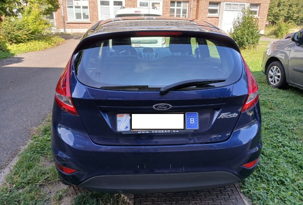 Ford fiesta 1.6 en bon état à vendre