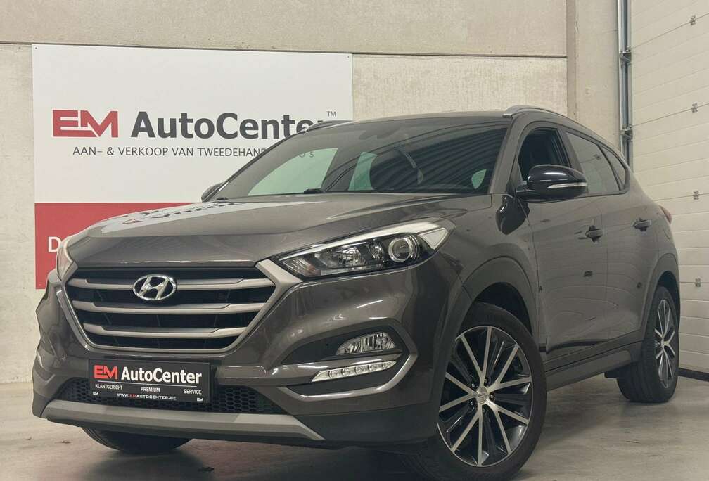 Hyundai 1.7 CRDi 2WD Premium GO Automaat-CAM-CarPlay-1St