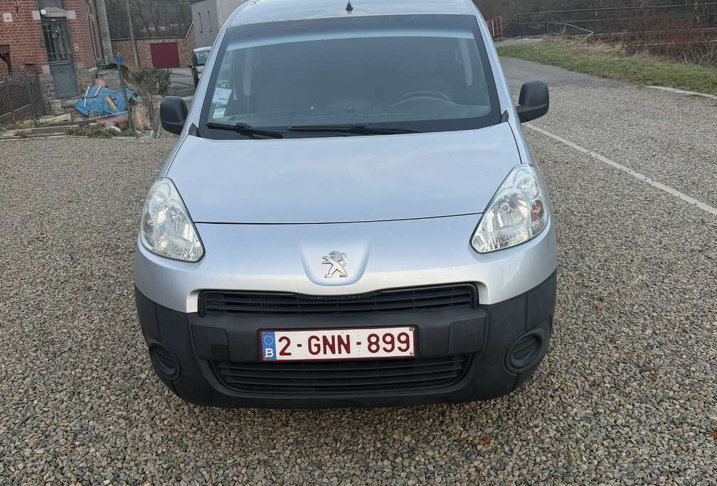 Peugeot 1.6 HDi L2H1 Confort 121 FAP (EU5)