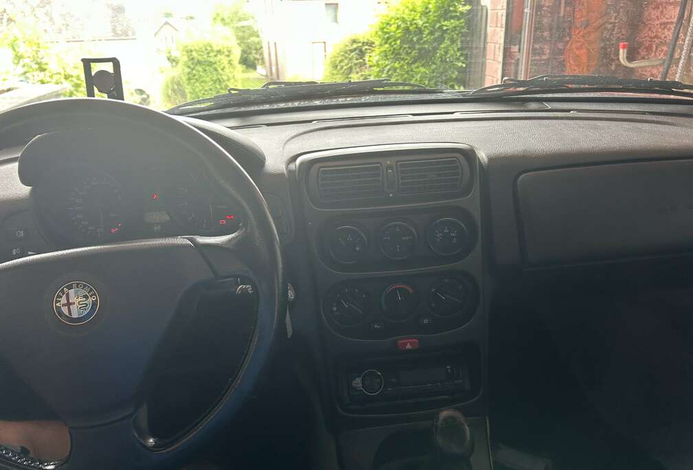 Alfa Romeo 2.0i Lusso