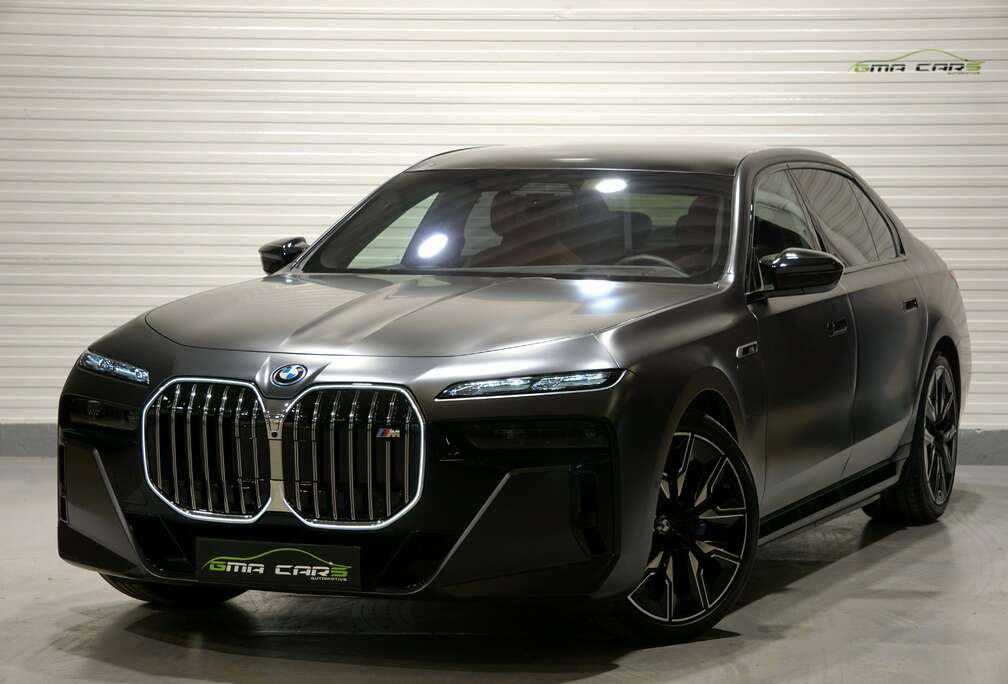 BMW M760eXAS PHEV (420 kW)-Nav-Leder-Pano-Keyless-Head Up-Aut Deuren-Garantie