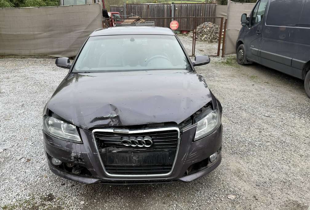 Audi Sportback 1.6 TDI 105 DPF Ambition Luxe S tronic