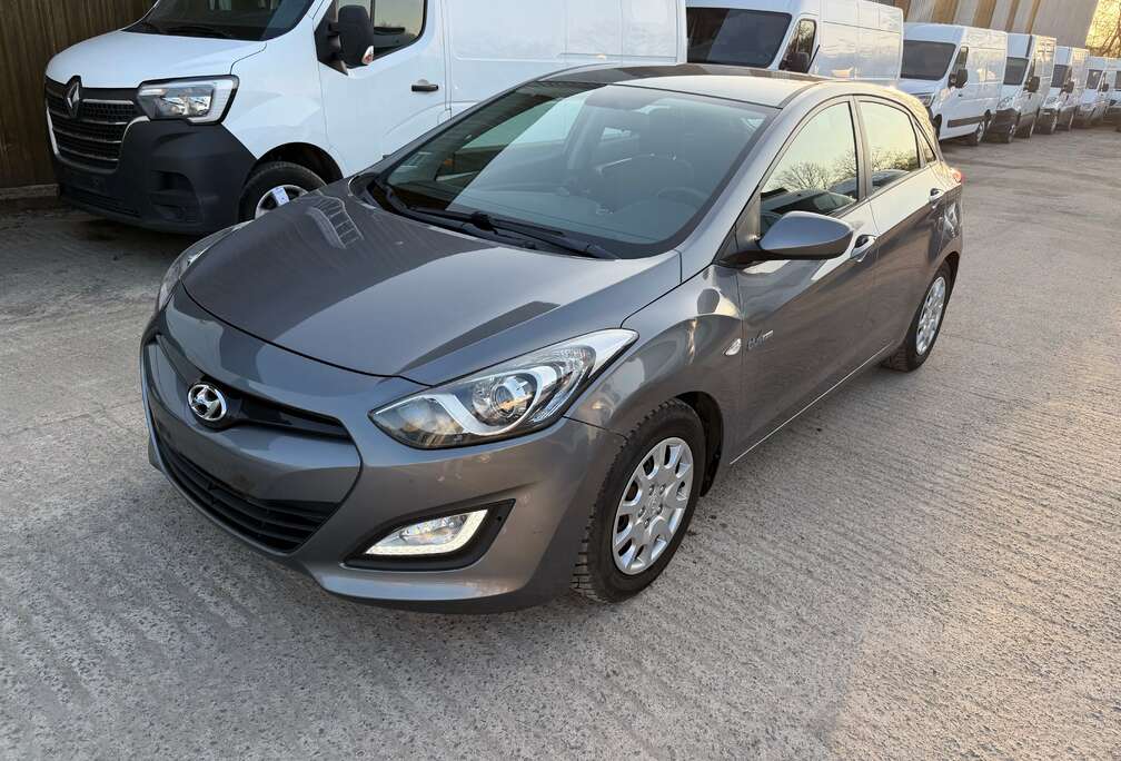 Hyundai i30 1.6 CRDi U2 Blue Comfort ISG 103gr.