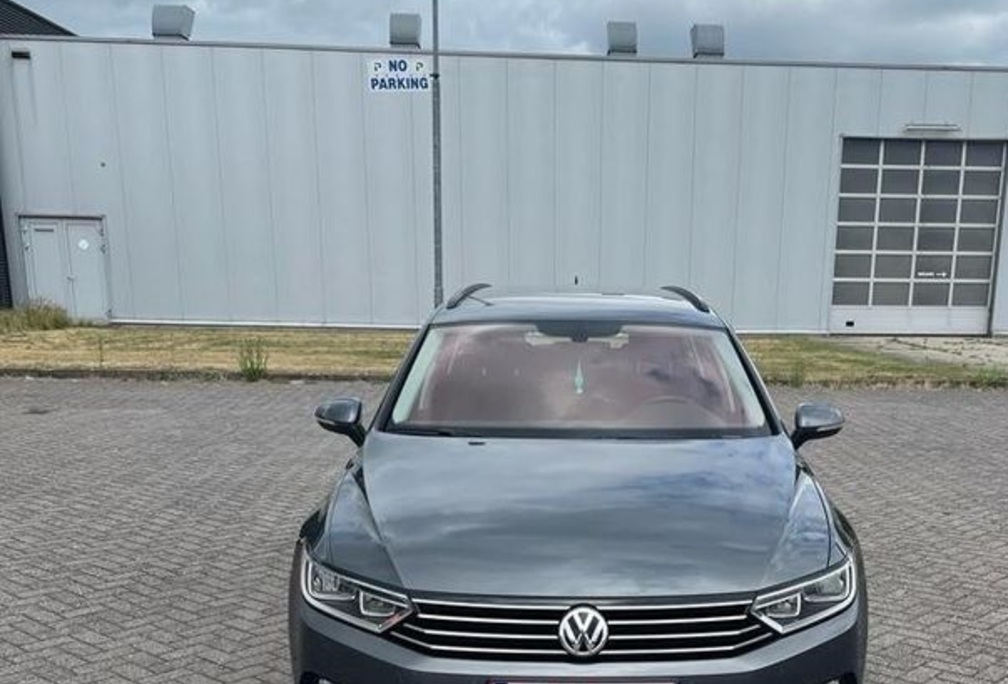 Volkswagen Passat Tdi 1.6 comfort line prêt à imma