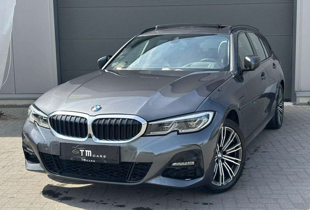 BMW Pano dak/laserlicht/360 camera/xdrive