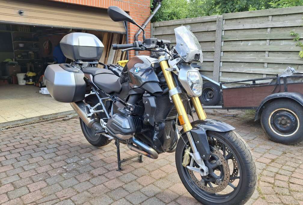 BMW