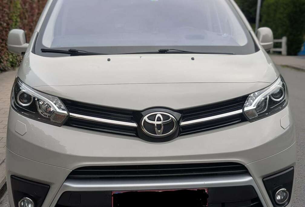 Toyota Verso 2.0 D-4D Long VIP S&S
