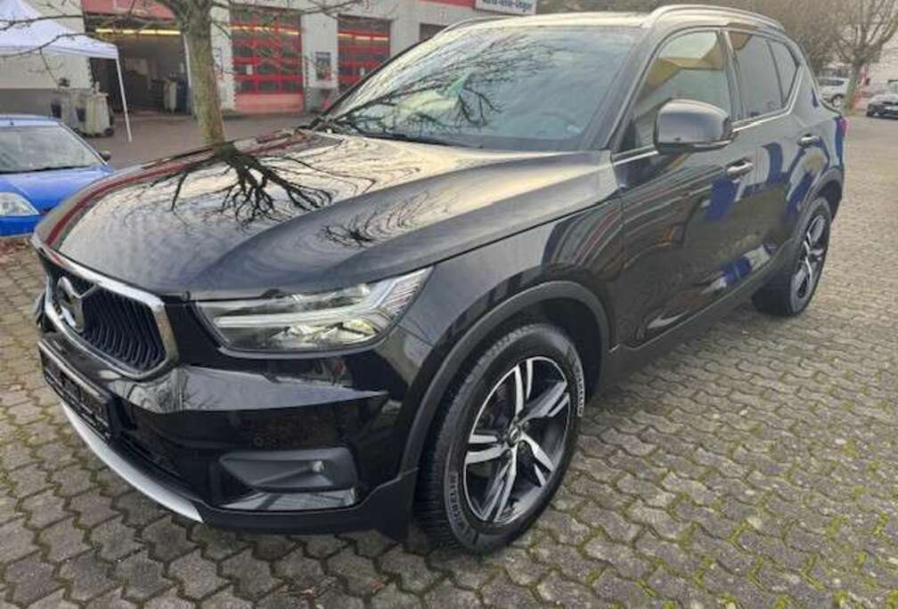 Volvo VOLVO XC40 MOMENTUM PRO NAVI LEDER LED KAMERA MFL
