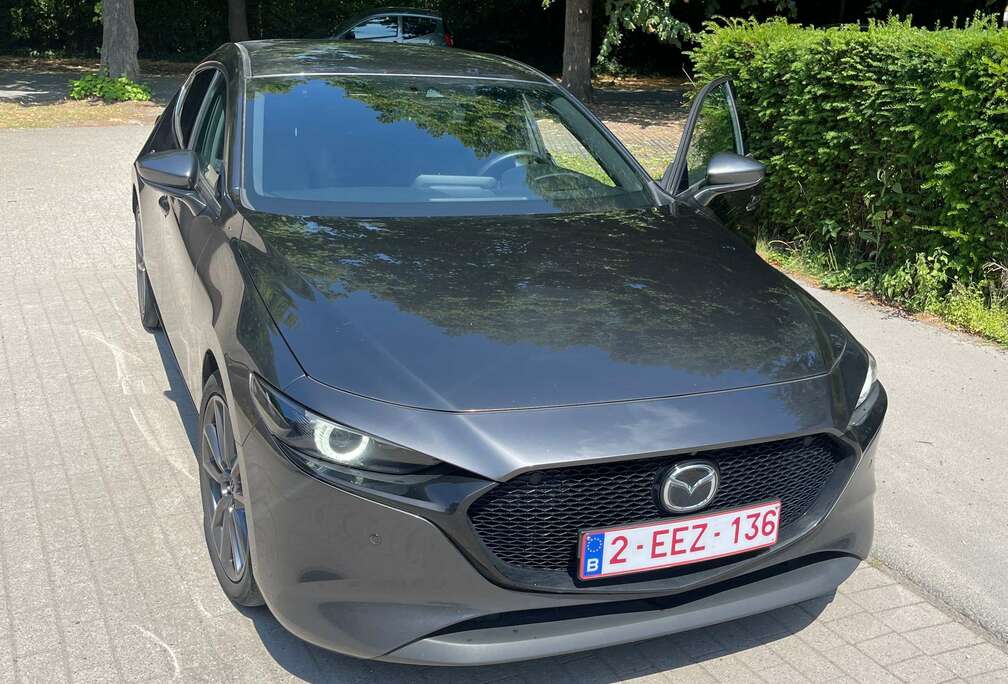 Mazda 3 e-SKYACTIV-G 2.0 M HYBRID DRIVE SELECTION