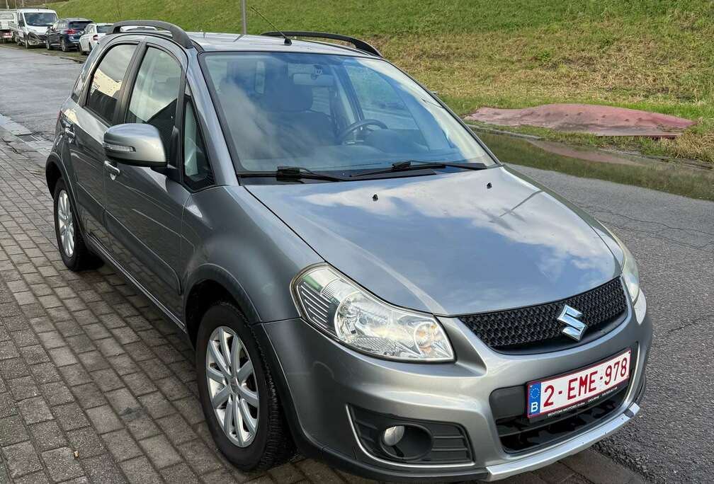 Suzuki 1.6 VVT 4x2 City