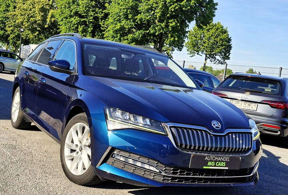 Skoda Superb Combi PHEV 1.4 TSI HYBRIDE - TREKHAAK ELEKTRISCH ZETELVERWARMING APP CONNECT LED LIGHTS