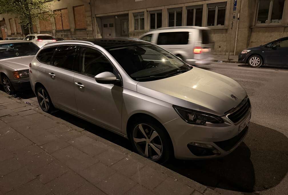 Peugeot SW 1.2 PureTech Allure