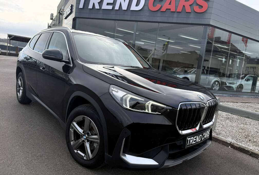 BMW Sdrive18i AUT. PANO KEYLESS CUIR CAM LED AMBI H.K GA 1AN