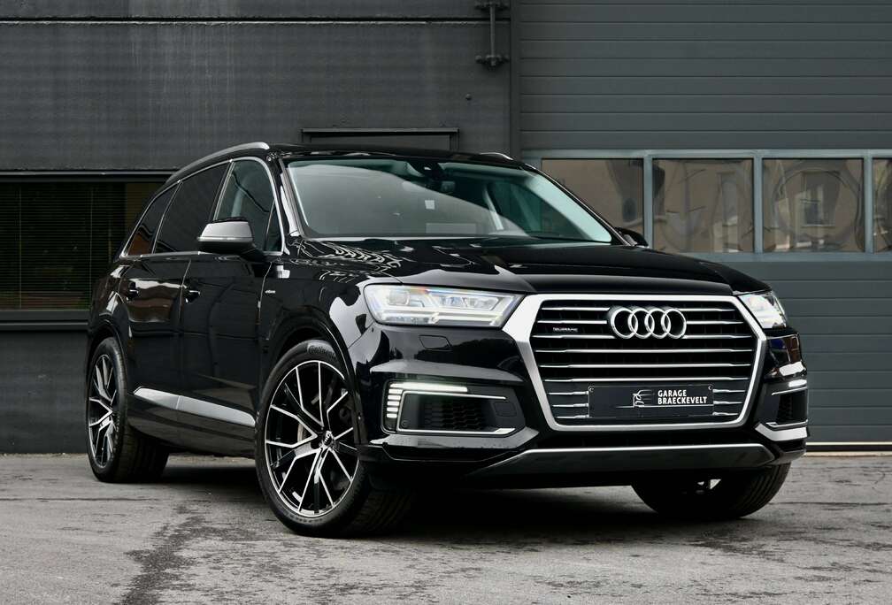 Audi 3.0tdi - Panodak - HUD - 22inch - Trekhaak - Luchtvering