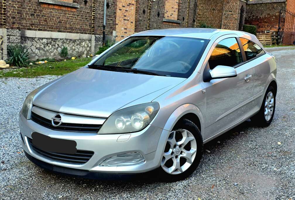 Opel Astra GTC 1.7 DTH CDTi Sport