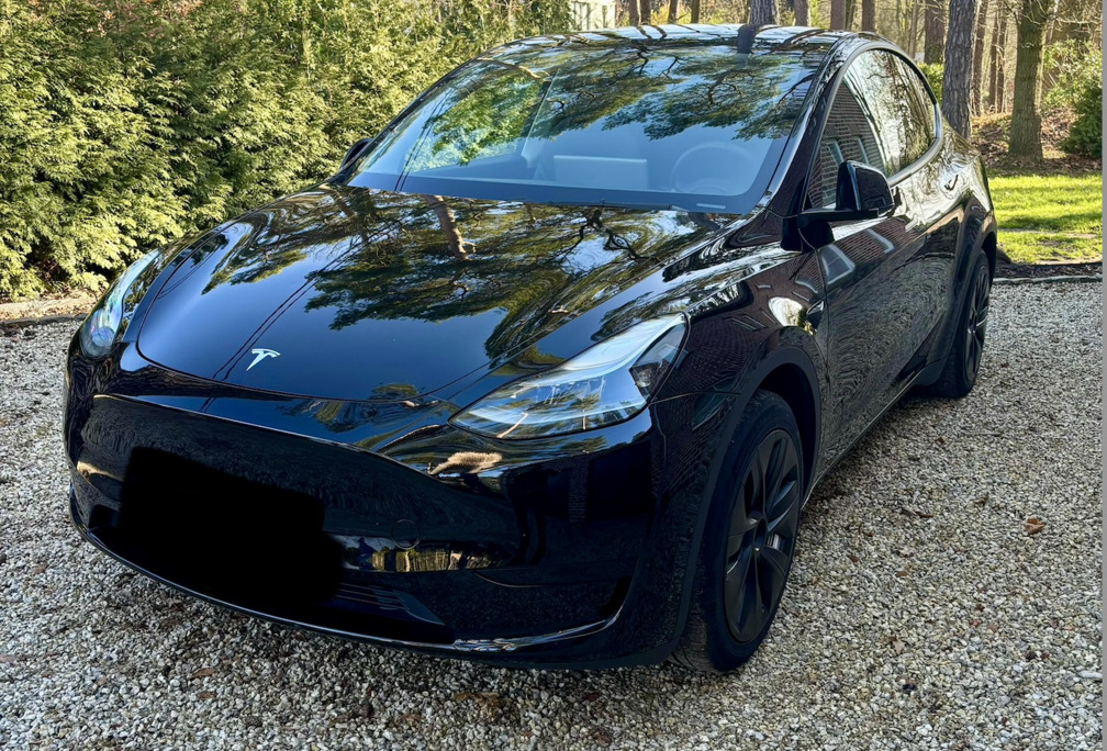Tesla Model Y 60 kWh Standard Range RWD - 2024