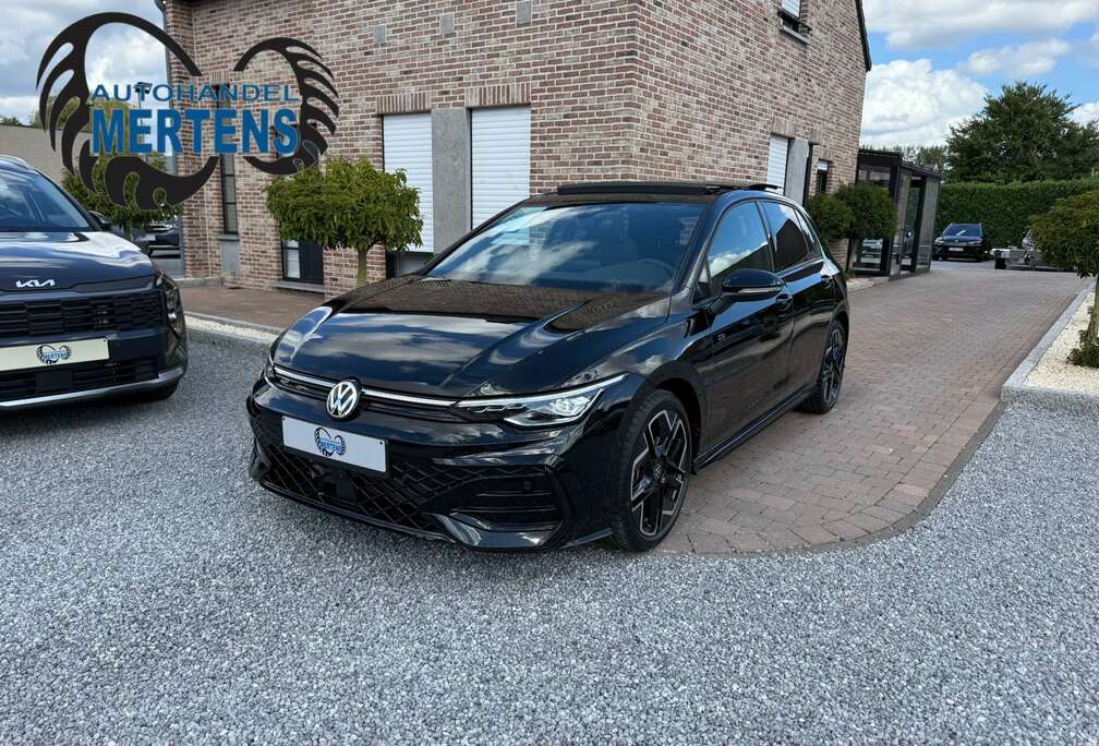 Volkswagen VIII 1.5 eTSI 150PK DSG R-Line PANO NIEUW 0KM