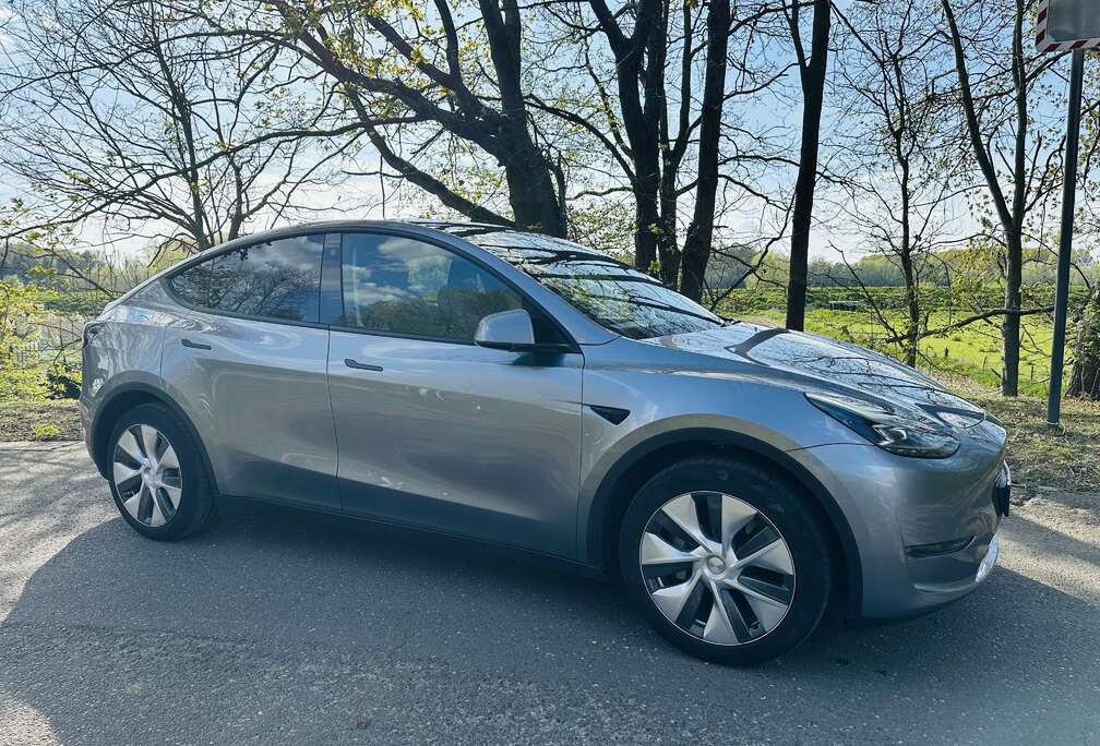 Tesla 72.5 kWh Dual Motor Performance (377 kW)