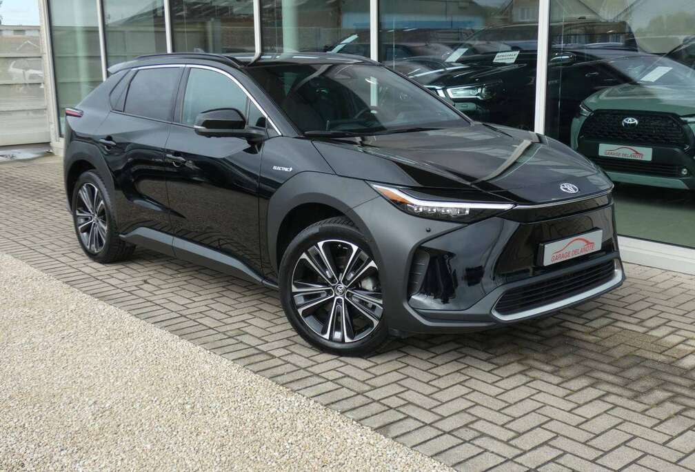 Toyota AWD PREMIUM +Trekhaak +Pano dak +LEDER +JBL +360Camera +Zetelventilatie +Zetelverwarming