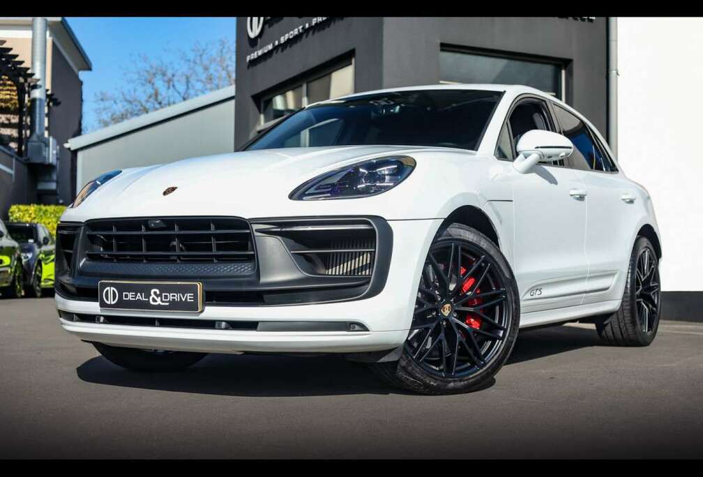 Porsche III GTS PDKCARRARA WHITE18WABGASCHRONO360AHK