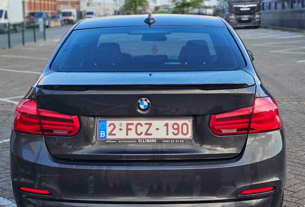 BMW BMW 318d Sedan 2015  Euro 6