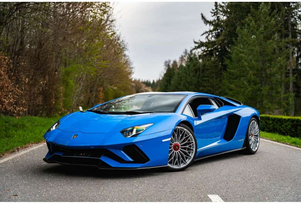 Lamborghini S - Blu Nila - Carbon - Sensonum