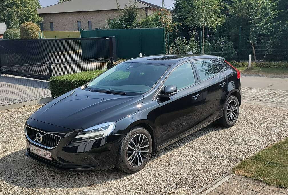 Volvo V40 2.0 T2 Black Edition GPF (EU6d-TEMP)