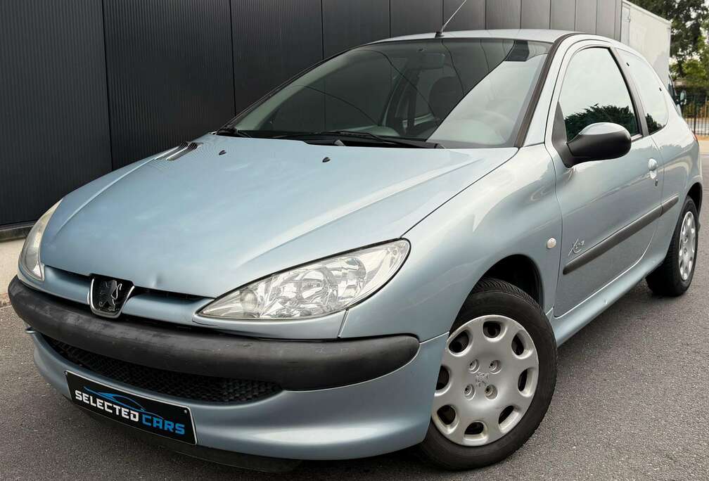 Peugeot 1.1i X-Line