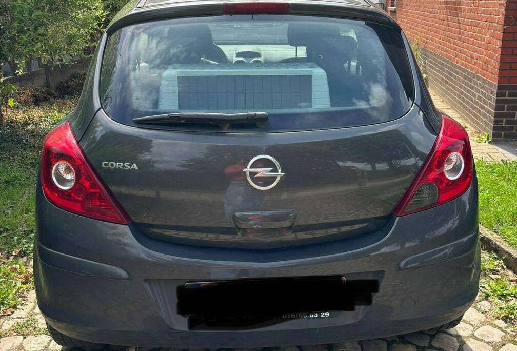 Opel Corsa 1.2i Essentia