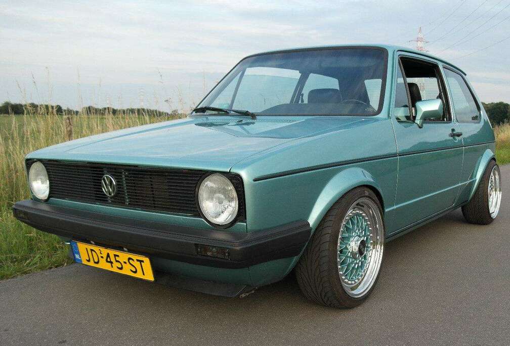 Volkswagen Golf GTI 16v type1